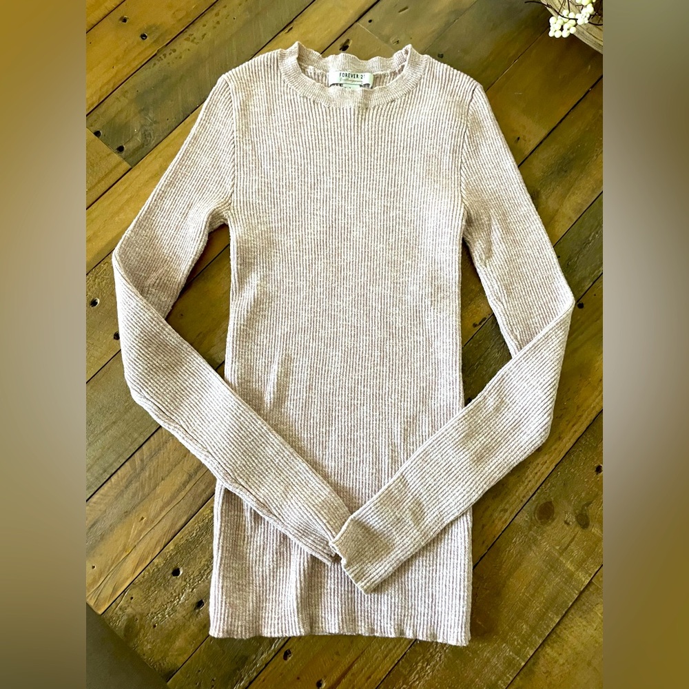 Women’s size small blush pink knot body con long sleev short dress (mod thigh)